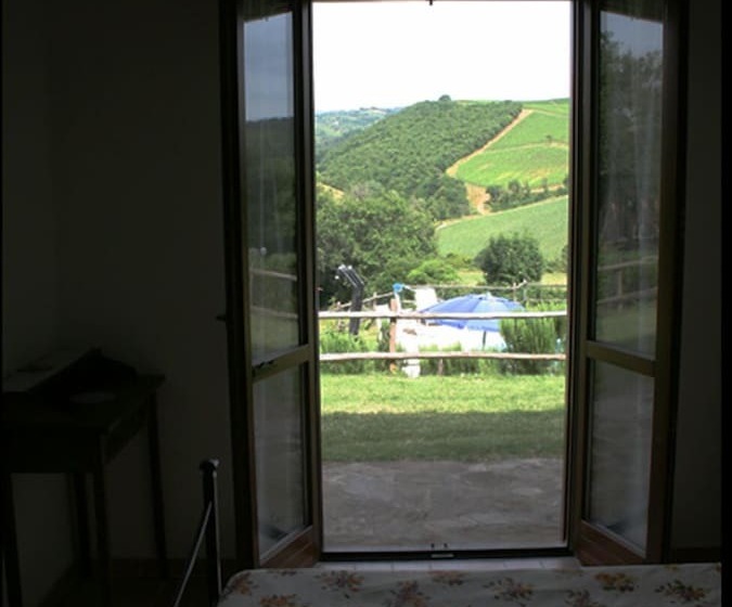 בית מלון כפרי Agriturismo Serratone