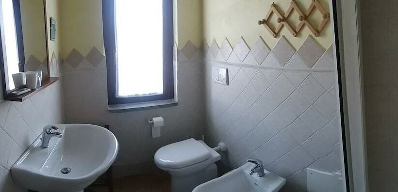 בית מלון כפרי Agriturismo Serratone