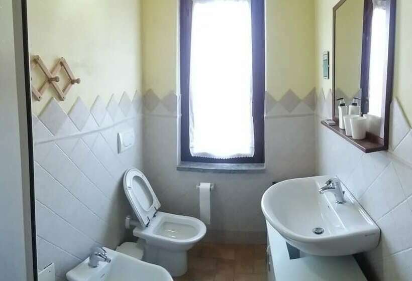 בית מלון כפרי Agriturismo Serratone