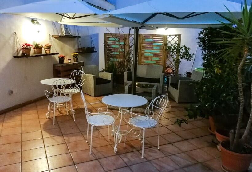 Palazzo Della Loggia B&b