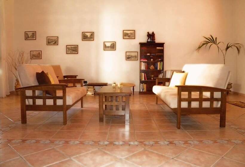 تختخواب و صبحانه Palazzo L Occaso