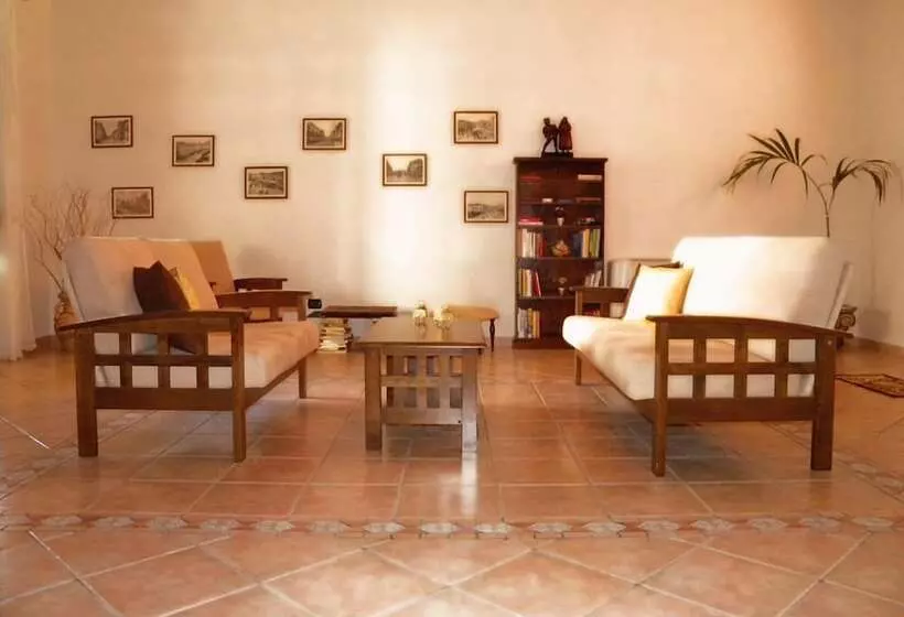 تختخواب و صبحانه Palazzo L Occaso