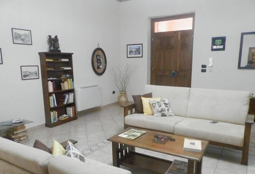 تختخواب و صبحانه Palazzo L Occaso