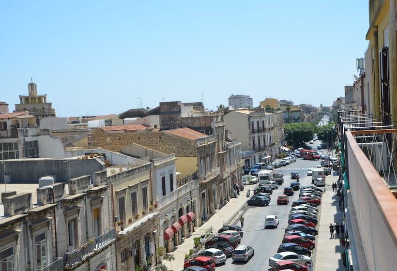 פנסיון Archinuè Suite & Apartments