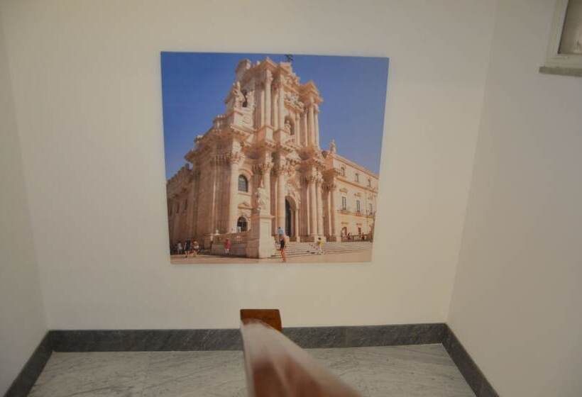 פנסיון Archinuè Suite & Apartments