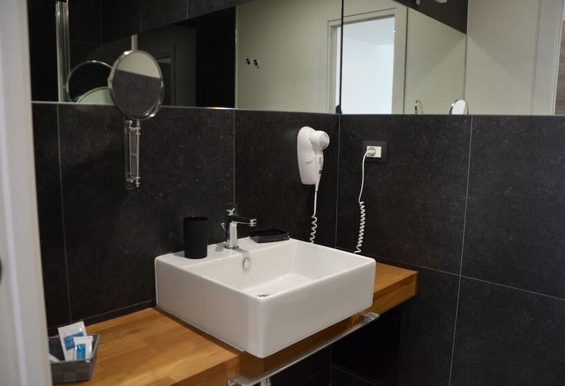 פנסיון Archinuè Suite & Apartments