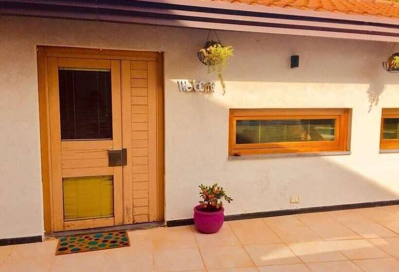 پانسیون Guest House Ara Town