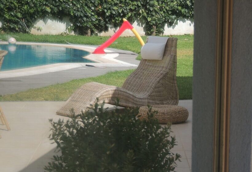 پانسیون Guest House Ara Town