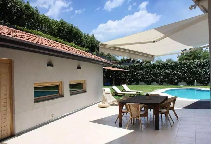 ペンション Guest House Ara Town