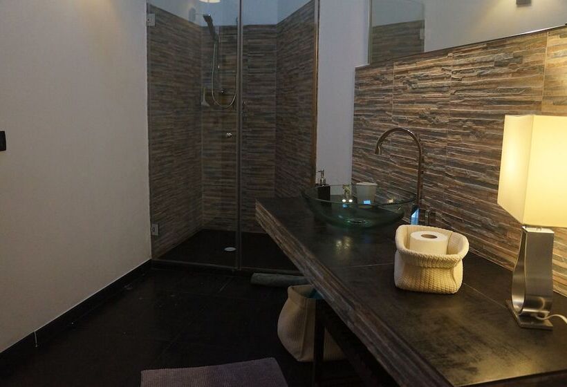 پانسیون Guest House Ara Town