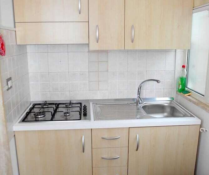 بنسيون Le Stanze Di Lucia Vicino Ospedale Cardinale Panico A Tricase