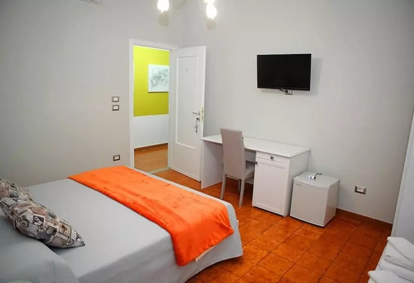 Majatalo Le Stanze Di Lucia Vicino Ospedale Cardinale Panico A Tricase