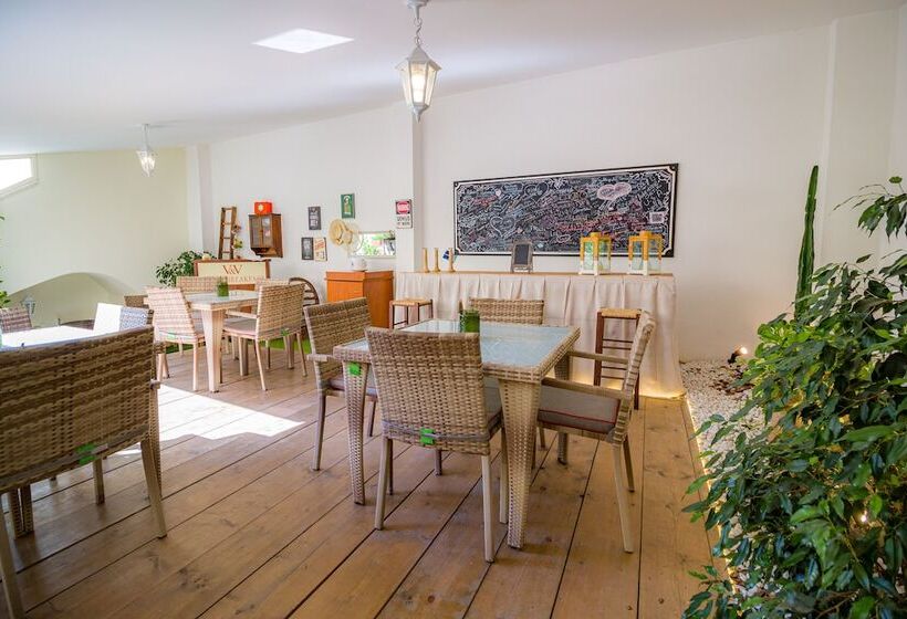 B&b V&v Suite & Breakfast