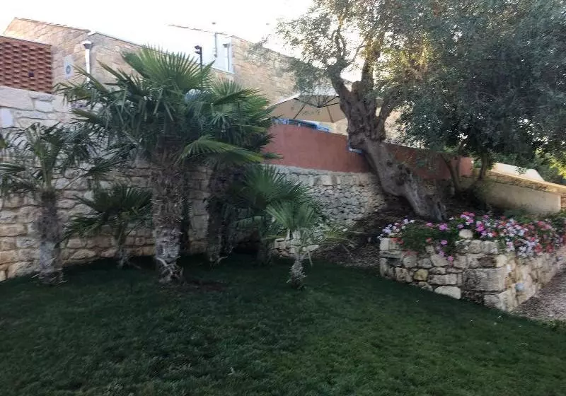 Aamiaismajoitus (B&B) Casa Dei Granati