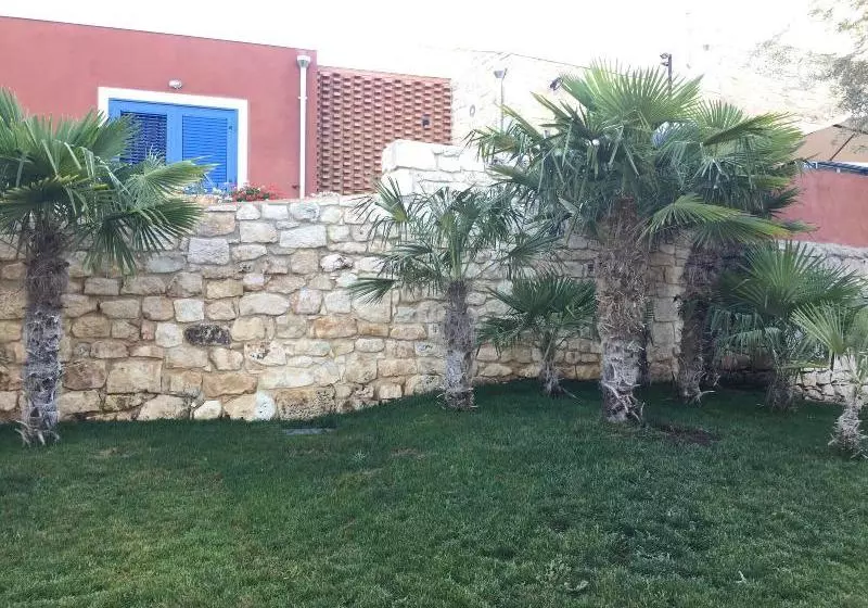 Aamiaismajoitus (B&B) Casa Dei Granati