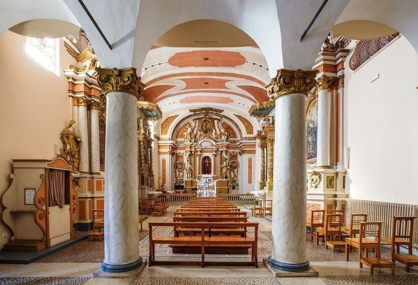 فندق ريفى Agriturismo Isola Dei Calanchi   Guest House