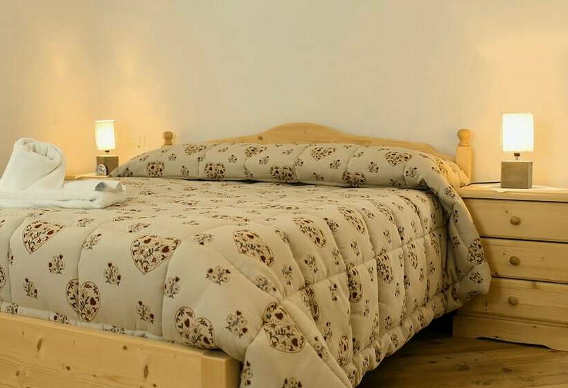 簡易ホテル Albergo Diffuso Zoncolan