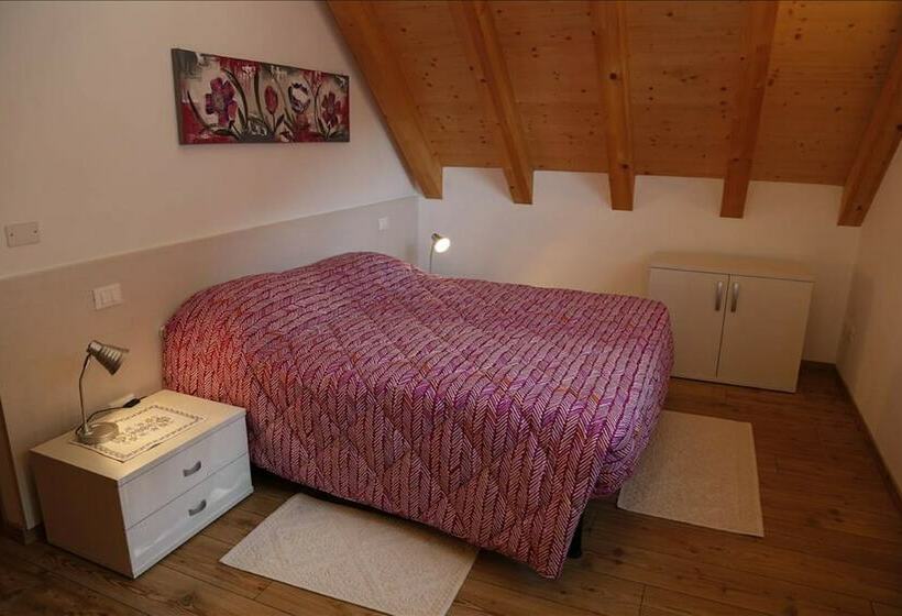 簡易ホテル Albergo Diffuso Zoncolan