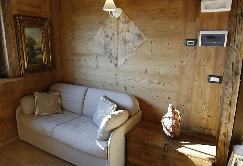 簡易ホテル Albergo Diffuso Zoncolan