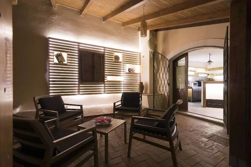 مسافرخانه Bbuss Country Club