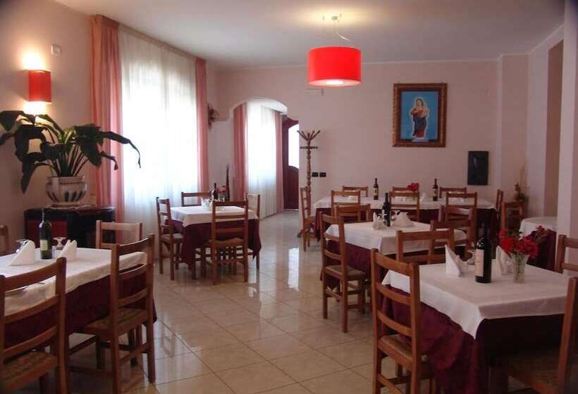 مسافرخانه Mistef