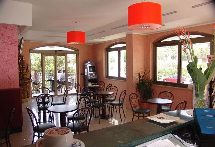 مسافرخانه Mistef