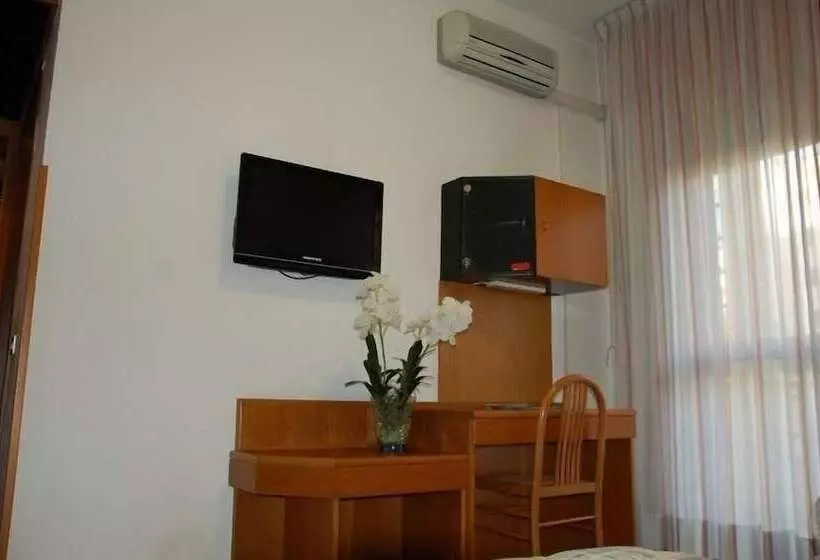 ホテル Albergo Ristorante Del Ponte