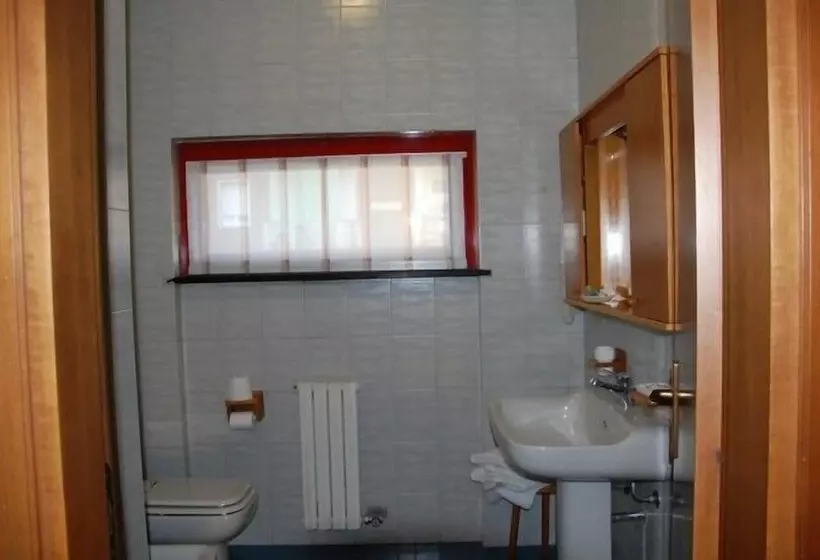 ホテル Albergo Ristorante Del Ponte