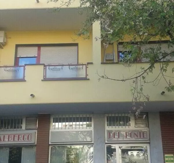 ホテル Albergo Ristorante Del Ponte