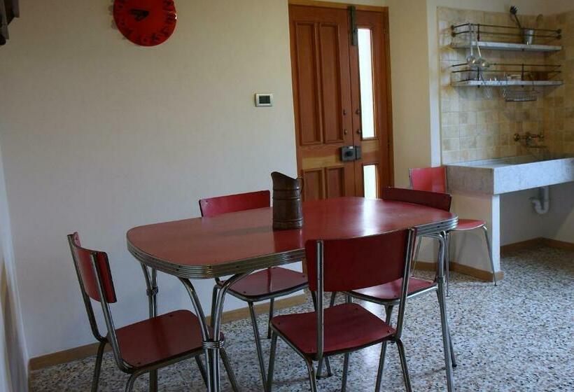 בית מלון כפרי Villa Cheti