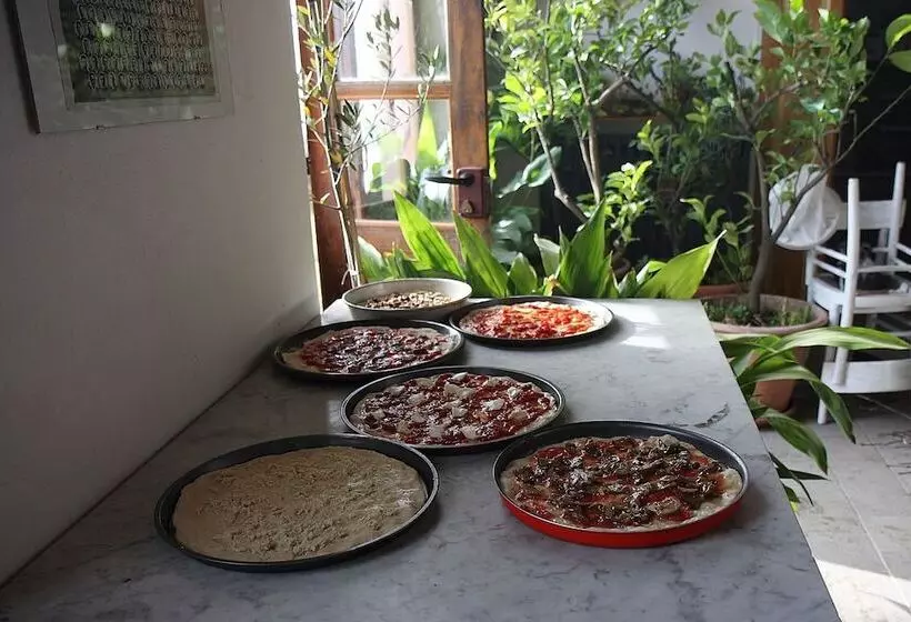 Maaseutuhotelli Villa Cheti