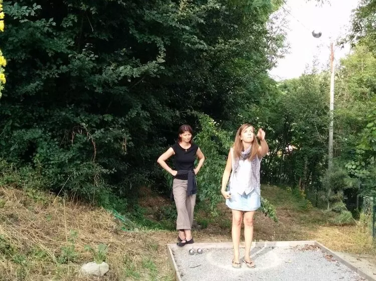 Maaseutuhotelli Villa Cheti