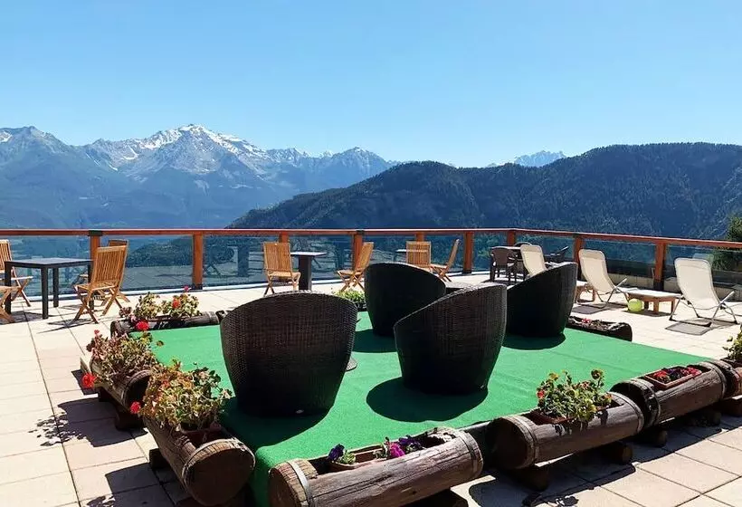 Hotelli Dalailama Village