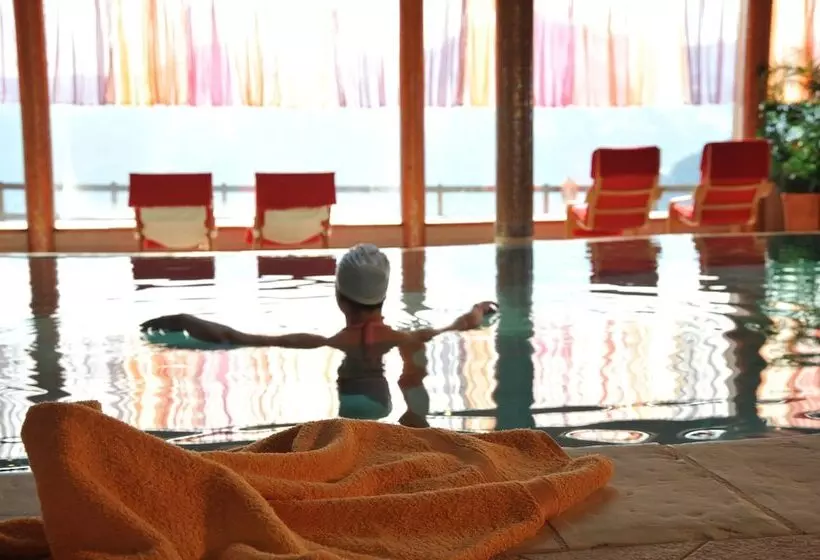 Hotelli Dalailama Village