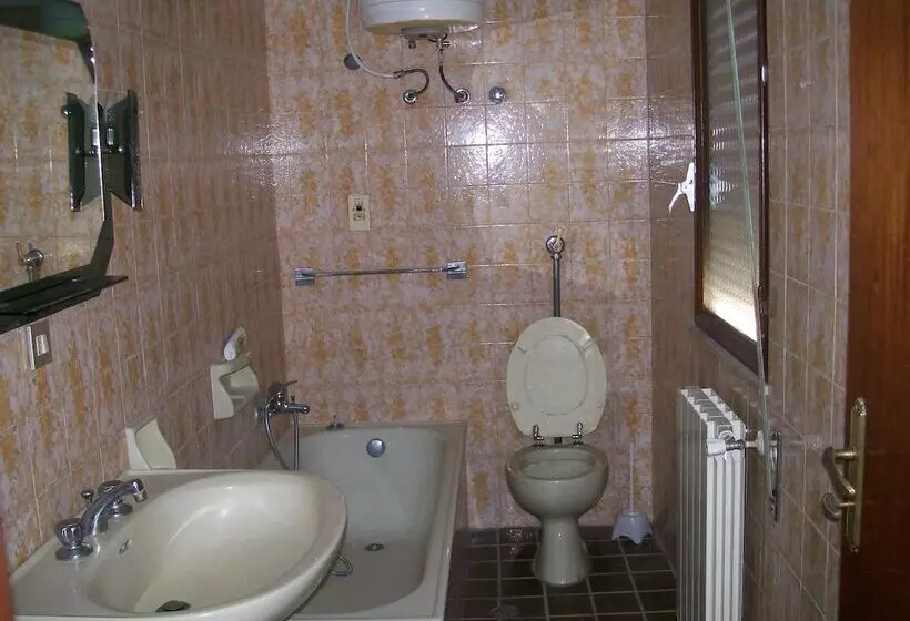 ペンション Adamo