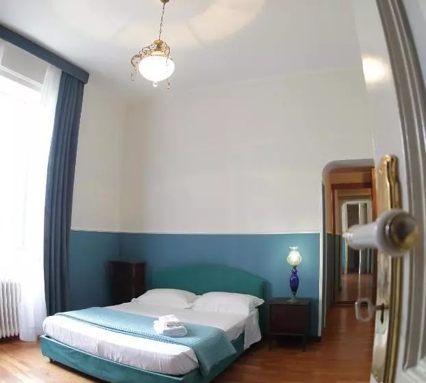 تختخواب و صبحانه Town House Messina Paradiso