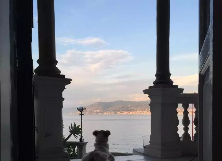 تختخواب و صبحانه Town House Messina Paradiso