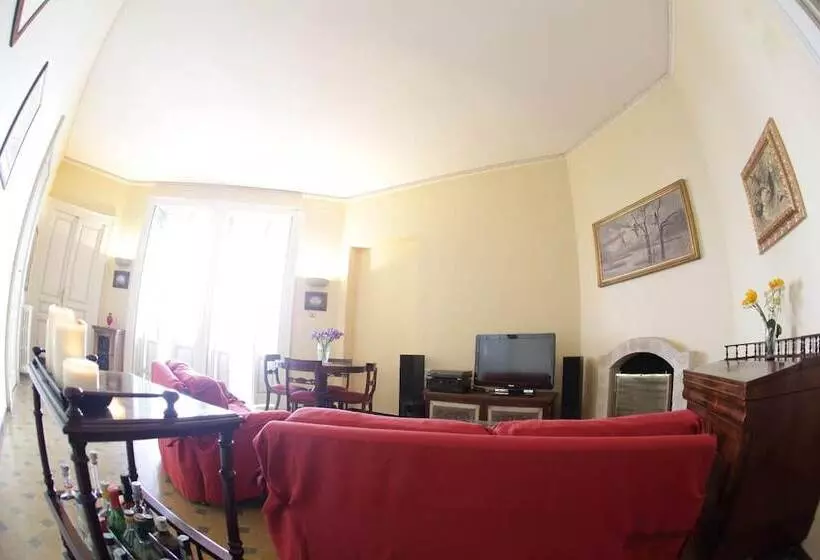 تختخواب و صبحانه Town House Messina Paradiso