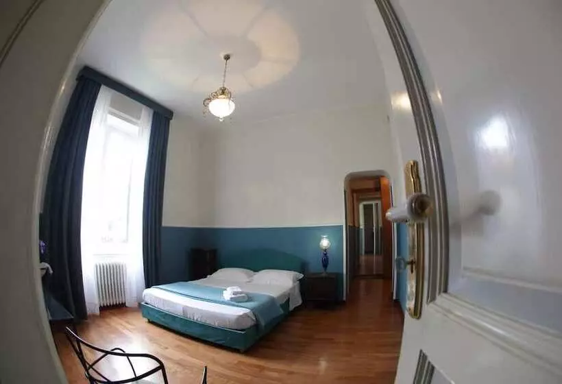 تختخواب و صبحانه Town House Messina Paradiso