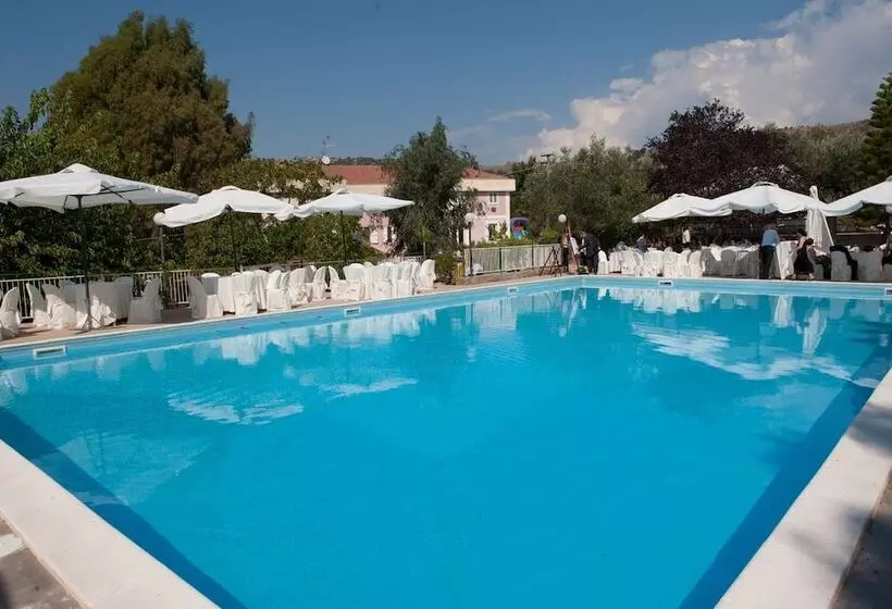 Maaseutuhotelli Agriturismo Eucalipto