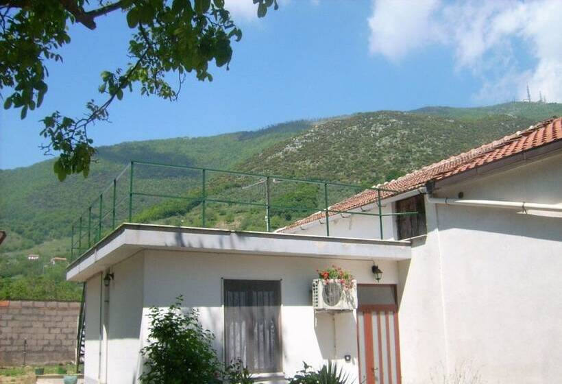 교외 호텔 Agriturismo Mare E Monti