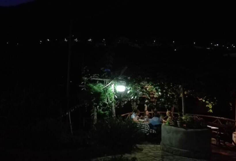 교외 호텔 Agriturismo Mare E Monti