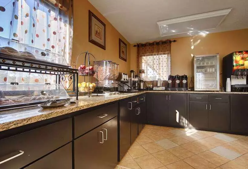 Отель Best Western Greenville Inn