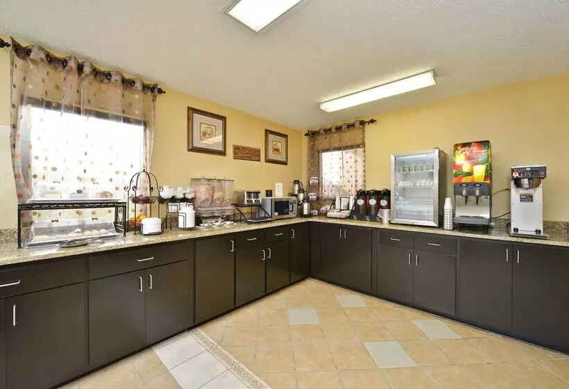 Отель Best Western Greenville Inn