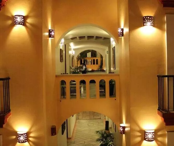 هتل Casa Conzatti