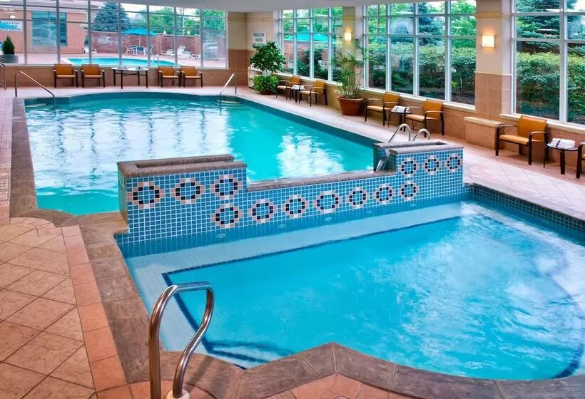 ホテル Courtyard By Marriott Niagara Falls