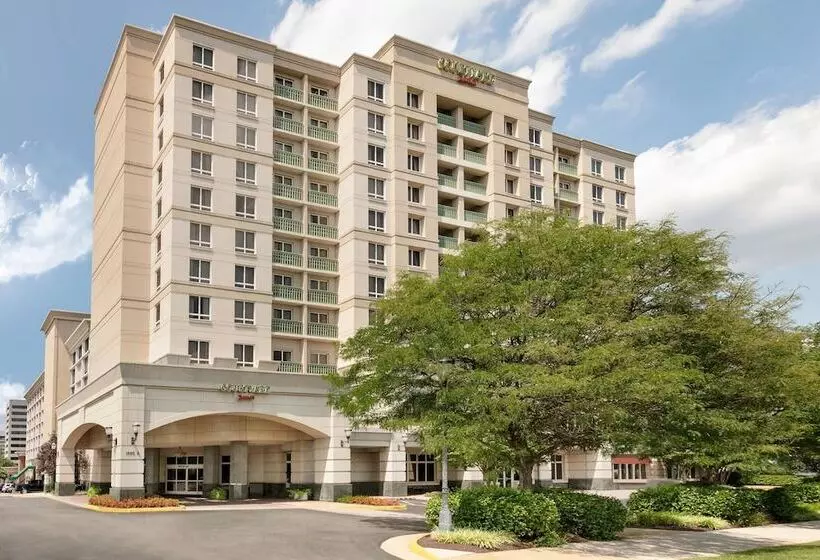 Отель Courtyard By Marriott Tysons Mclean