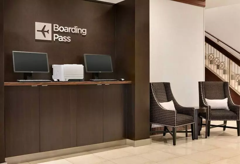 Отель Courtyard By Marriott Tysons Mclean