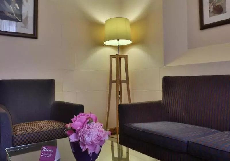 هتل Crowne Plaza Hamra Beirut, An Ihg