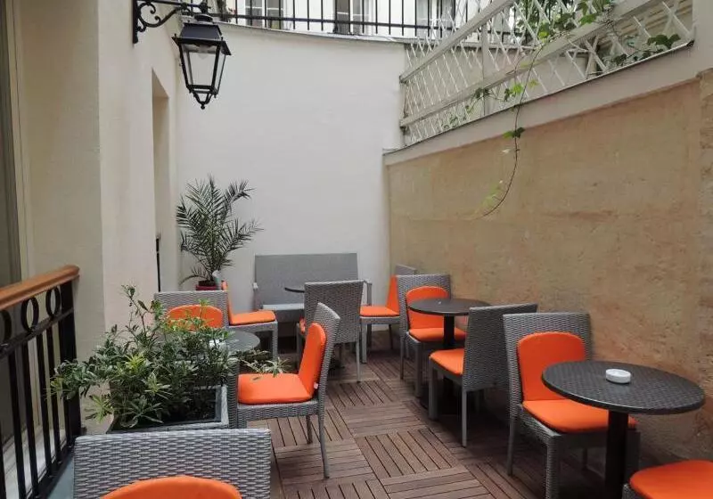 ホテル Eden Opera